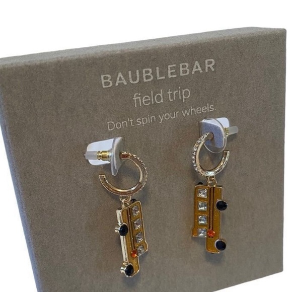 NWT ⚜️🚌⚜️ BaubleBar Field Trip Jeweled School Bus Dangle Earrings. - Picture 4 of 8